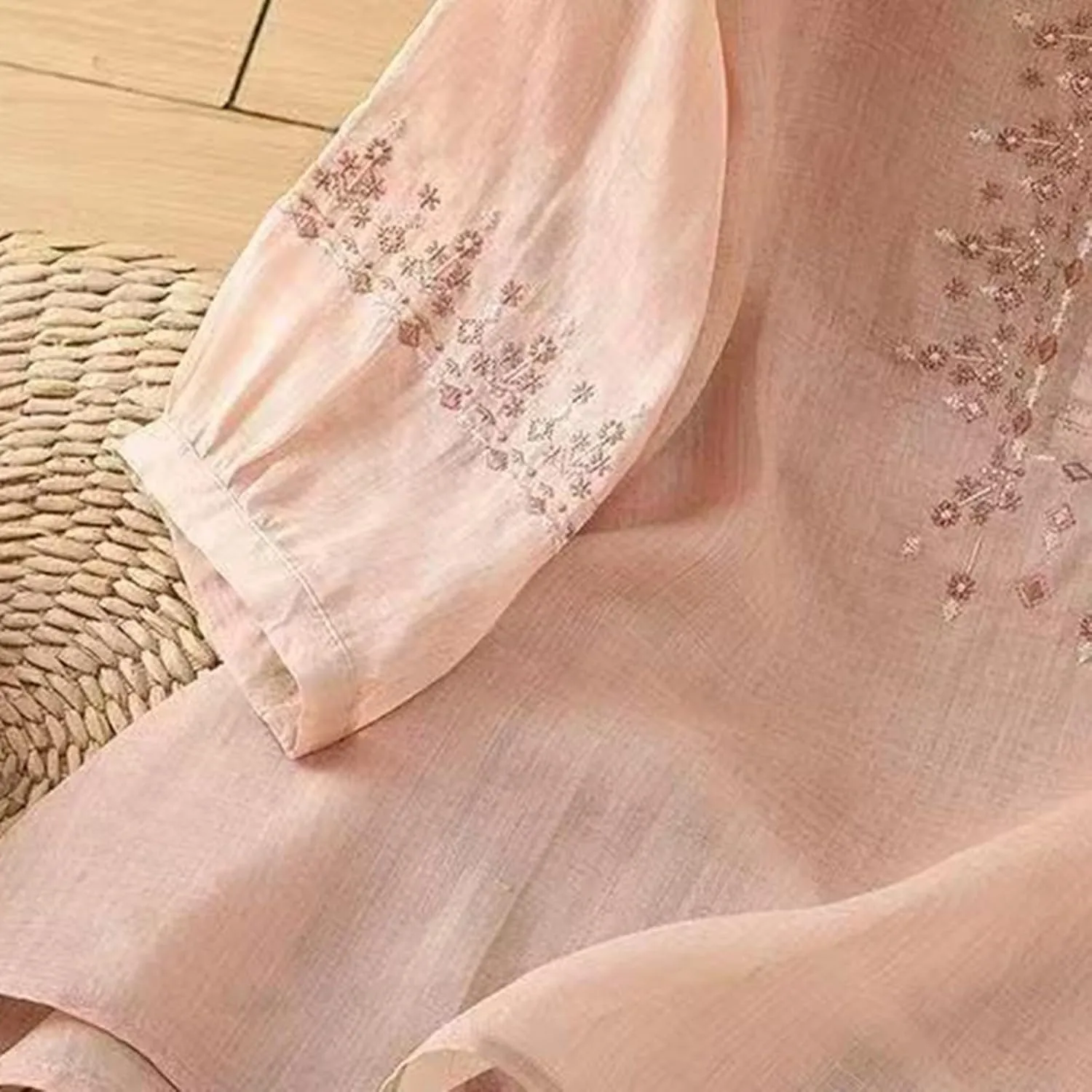 Floral Embroidered Tops Cotton Linen Shirts for Women 2025 Boho Ethnic Style 3/4 Sleeve V Neck Button Tunic Tshirt